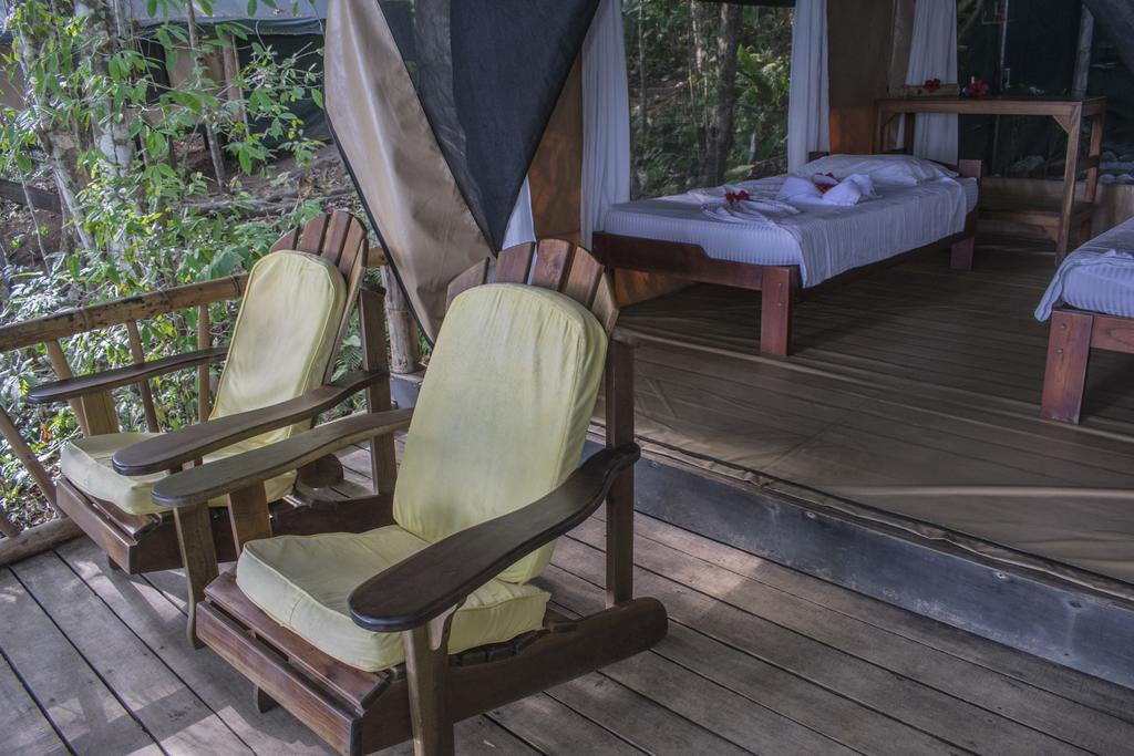 La Leona Eco Lodge Carate Ngoại thất bức ảnh